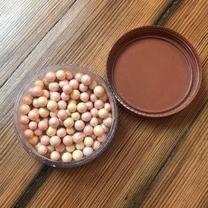 The Body Shop: Highlighting Pearls